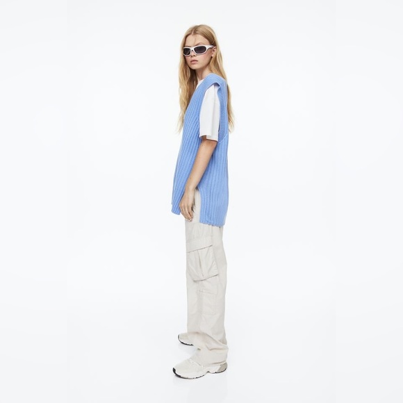 Oversized Vest - Picture 3 of 5